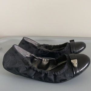Women’s Coach Delphine Signature Logo Ballet Flats